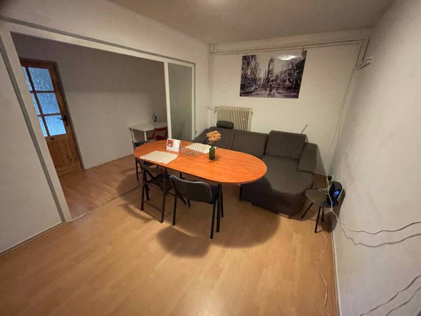 Bright Room with Terrace & Garden View – Near BVV Photo 6