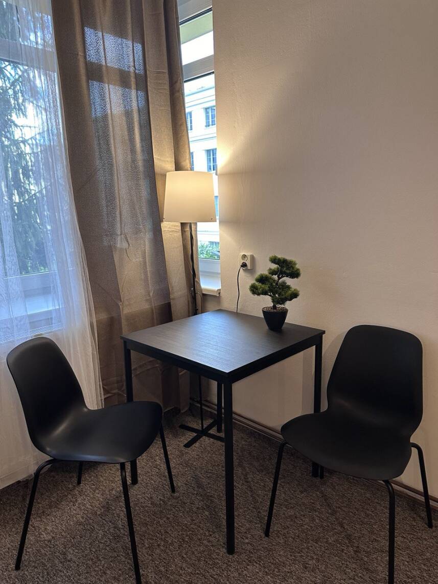 1 - Economy Triple Room with Shared Bathroom Photo 2