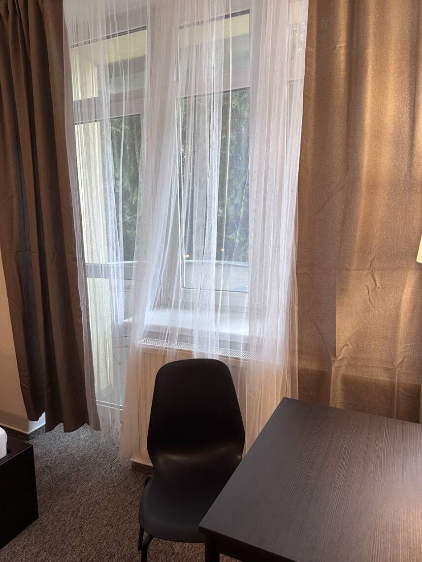 Four beds room with a terrace Photo 9