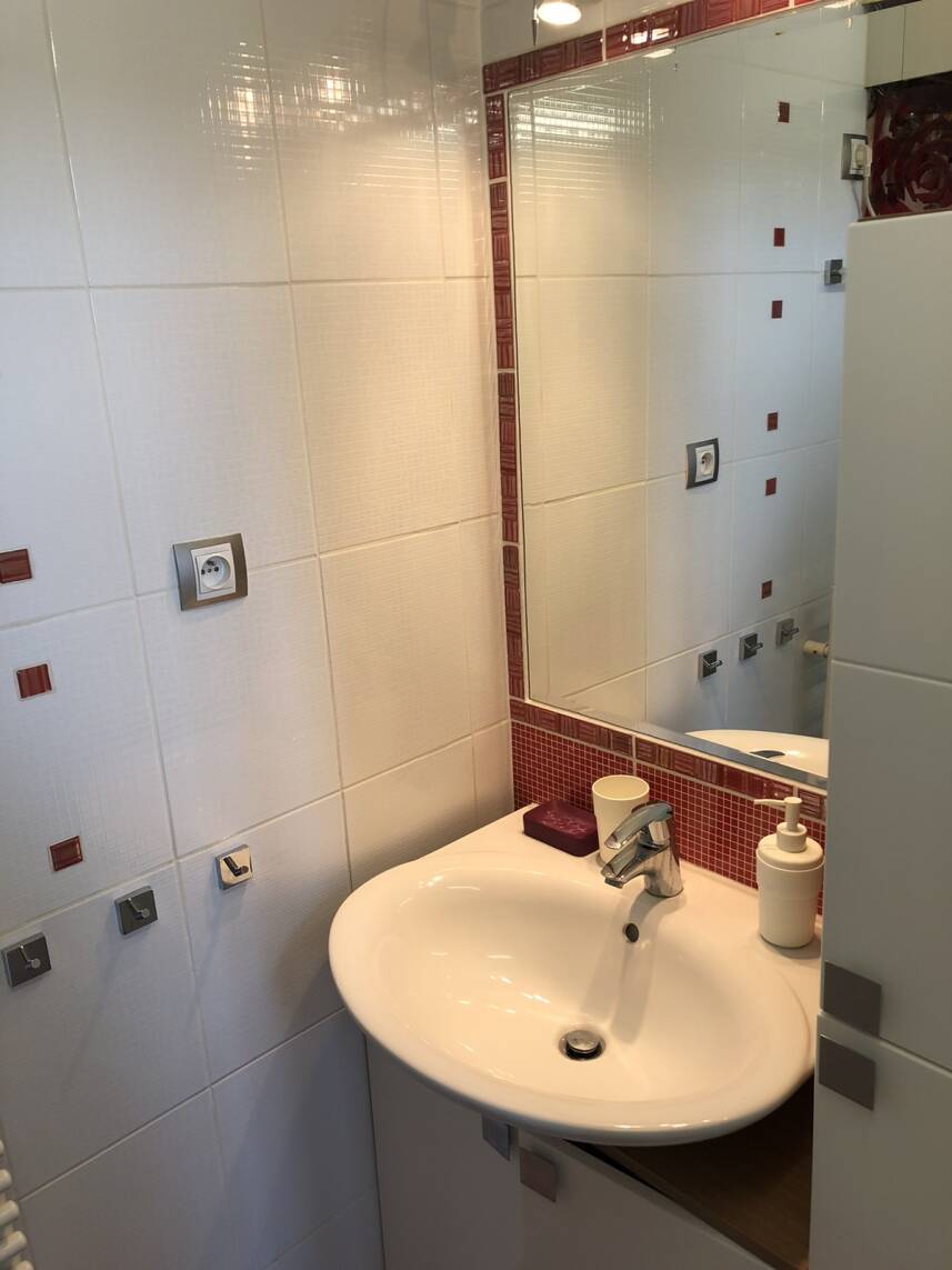 Apartment with parking 500m from city centre Photo 2