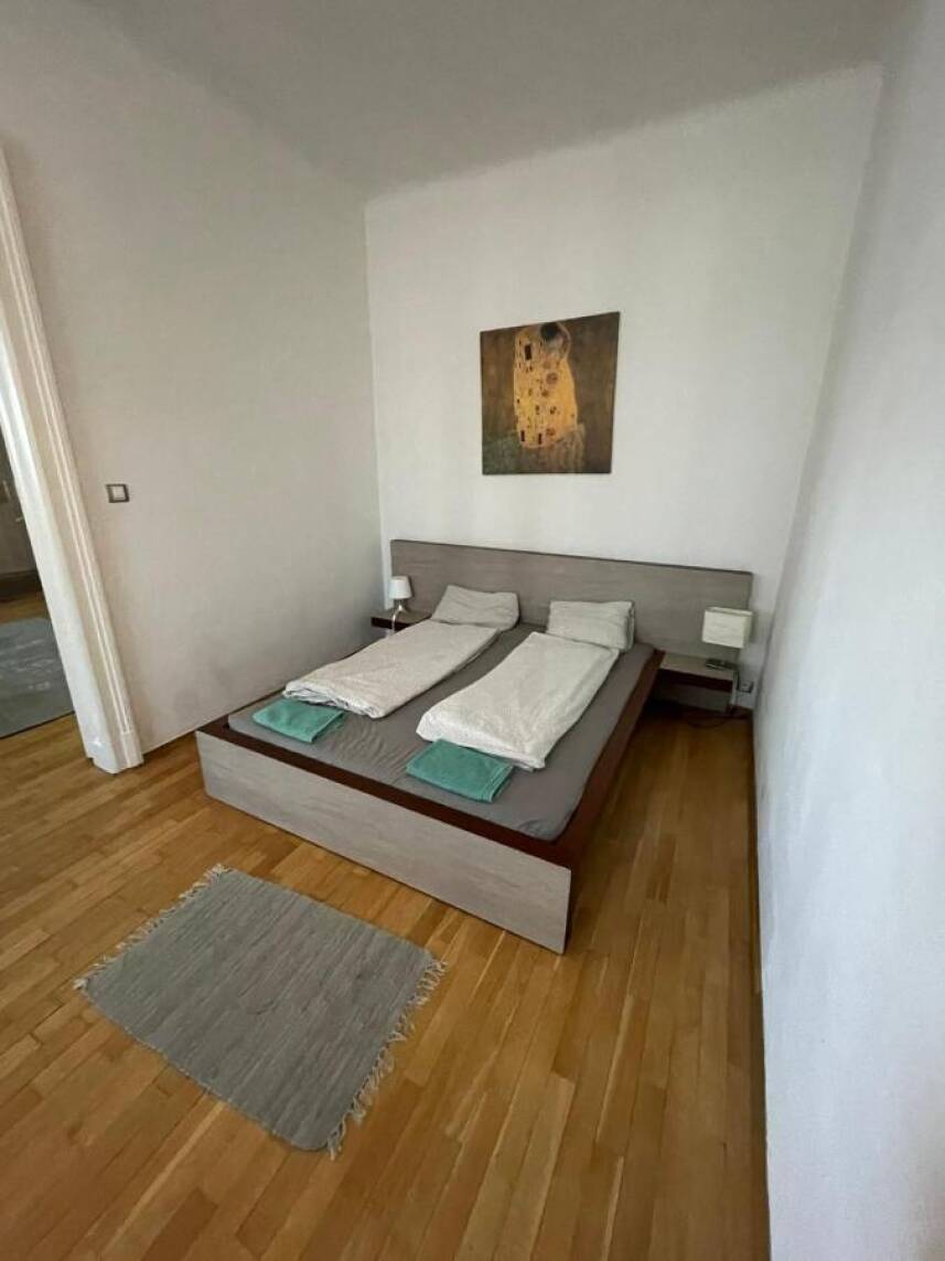 Apartment with parking 500m from city centre Photo 7