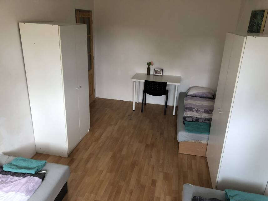 Prostorný třílůžkový pokoj – Skvělá lokalita u BVV (copy) Photo 10