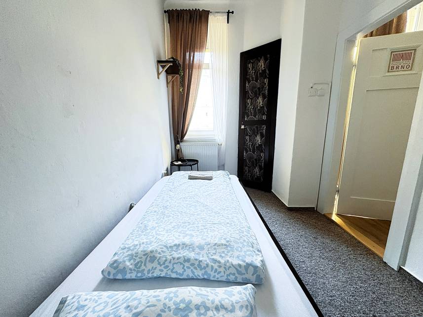 1 - Třílůžkový pokoj Economy se sdílenou koupelnou Photo 12