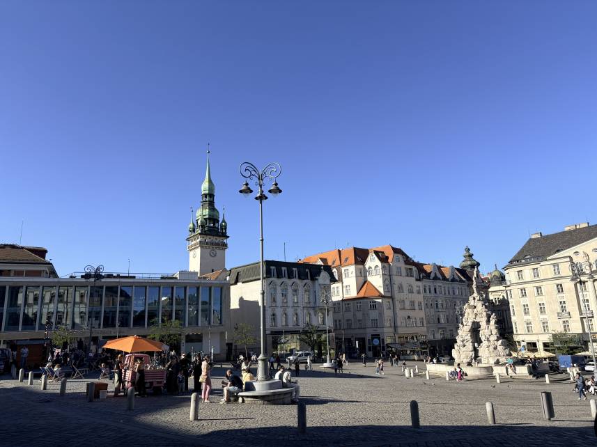 V centru města s výhledem na Petra a parkování Photo 18