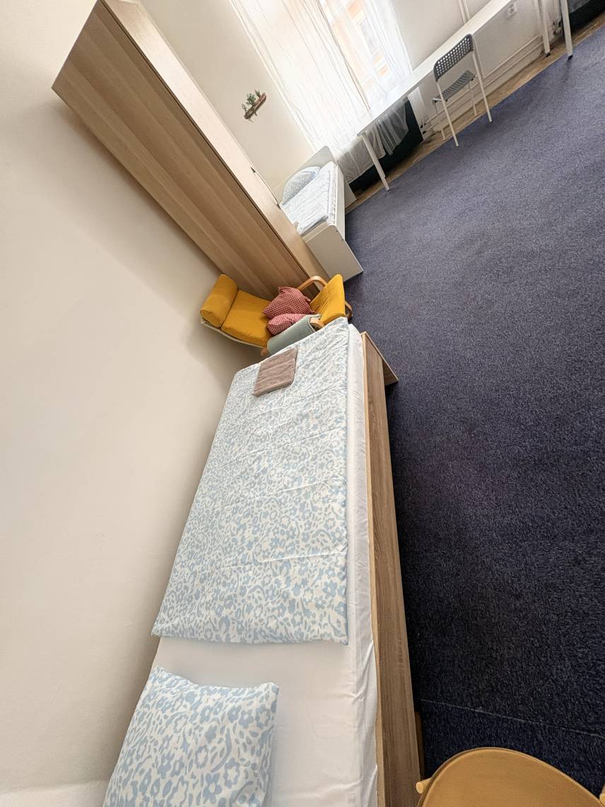 Quadruple Room with Shared Bathroom Photo 32