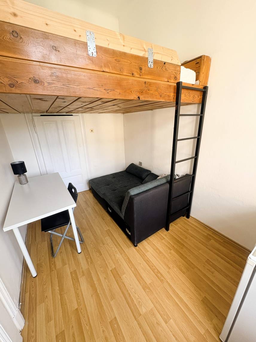 Rooms For students Jana Uhra 12- 3 patro Photo 12